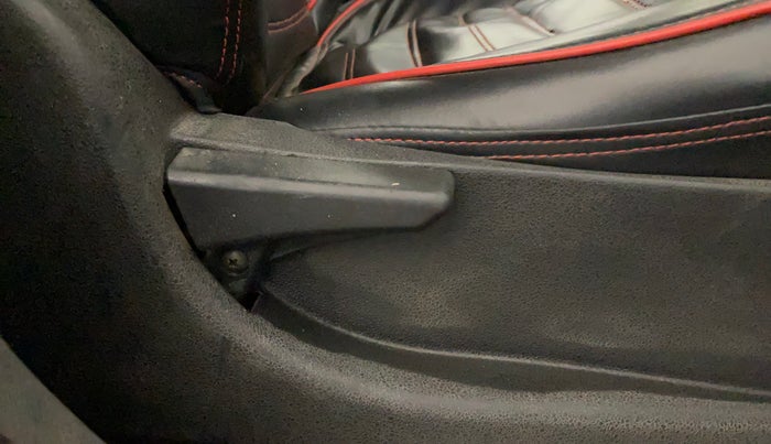 2019 Tata NEXON XM PETROL, Petrol, Manual, 1,18,744 km, Driver Side Adjustment Panel