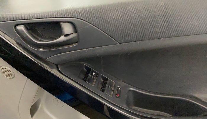 2019 Tata NEXON XM PETROL, Petrol, Manual, 1,18,744 km, Driver Side Door Panels Control