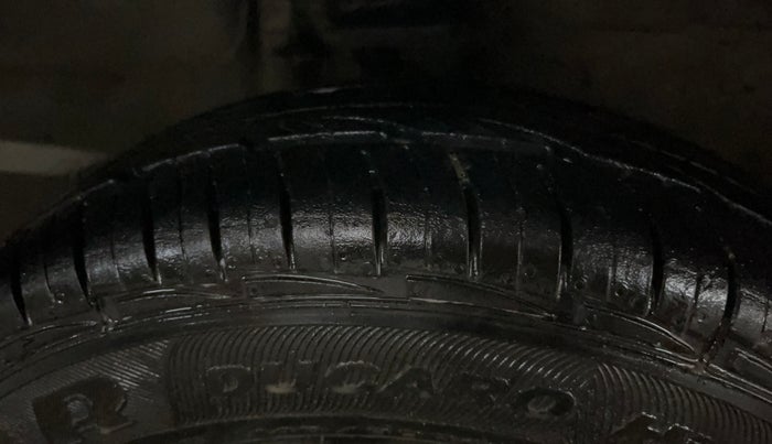 2015 Maruti Alto 800 LXI, Petrol, Manual, 56,922 km, Right Front Tyre Tread
