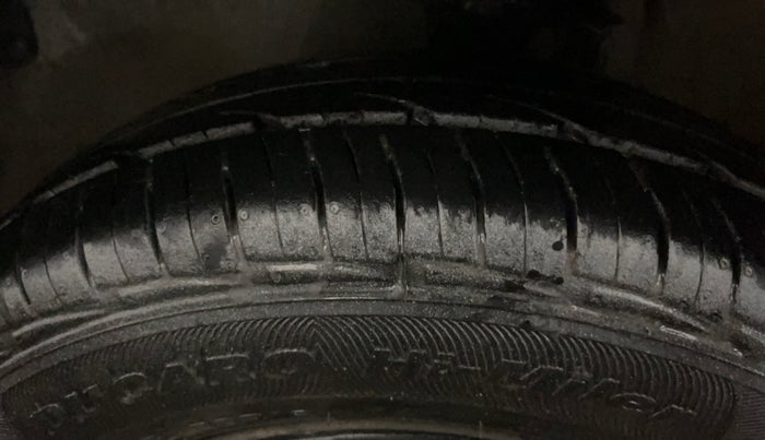 2015 Maruti Alto 800 LXI, Petrol, Manual, 56,922 km, Left Front Tyre Tread
