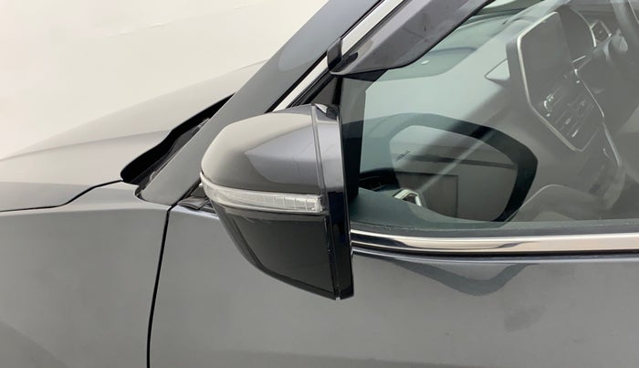 2021 Tata Safari XZA PLUS, Diesel, Automatic, 13,787 km, Left rear-view mirror - Minor scratches