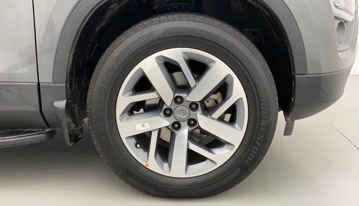 2021 Tata Safari XZA PLUS, Diesel, Automatic, 13,787 km, Right Front Wheel