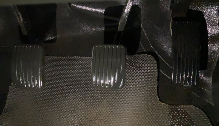 2017 Hyundai Xcent S 1.2, Petrol, Manual, 1,24,201 km, Pedals