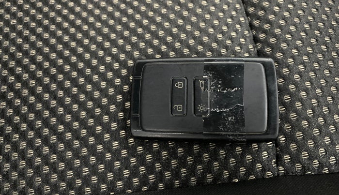 2020 Renault TRIBER RXZ, Petrol, Manual, 30,005 km, Key Close Up