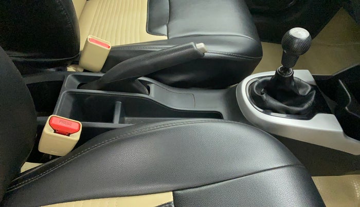 2018 Honda Jazz 1.5L I-DTEC SV, Diesel, Manual, 77,105 km, Gear Lever