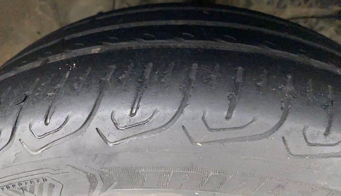 2018 Honda Jazz 1.5L I-DTEC SV, Diesel, Manual, 77,105 km, Right Front Tyre Tread