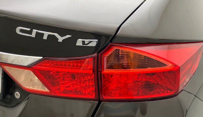 2014 Honda City 1.5L I-VTEC V MT, Petrol, Manual, 75,245 km, Right tail light - Minor damage