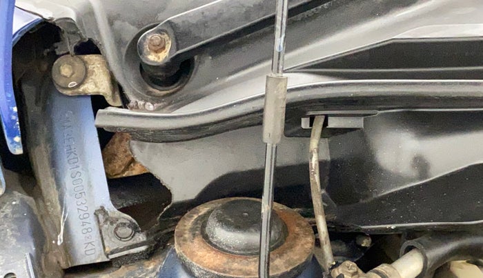 2013 Maruti Swift VXI, Petrol, Manual, 80,928 km, Bonnet (hood) - Cowl vent panel has minor damage