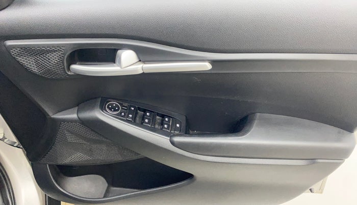 2022 KIA SELTOS HTK PLUS 1.5, Petrol, Manual, 39,299 km, Driver Side Door Panels Control