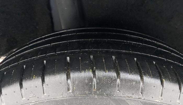 2019 Maruti Baleno ZETA PETROL 1.2, Petrol, Manual, 42,783 km, Right Rear Tyre Tread