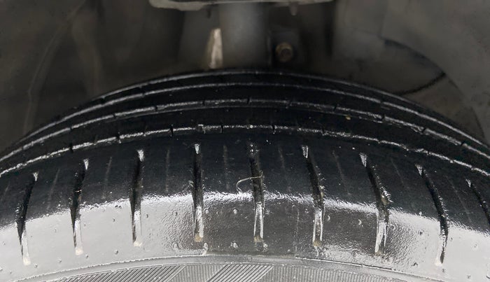2019 Maruti Baleno ZETA PETROL 1.2, Petrol, Manual, 42,783 km, Right Front Tyre Tread