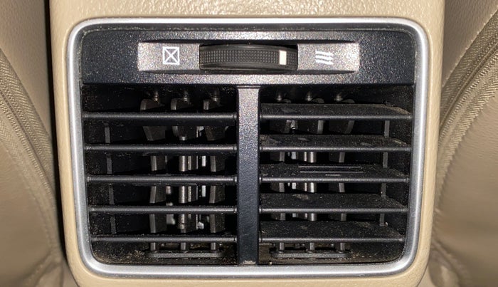 2015 Maruti Ciaz ZDI SHVS, Diesel, Manual, 38,714 km, Rear AC Vents