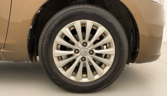 2015 Maruti Ciaz ZDI SHVS, Diesel, Manual, 38,714 km, Right Front Wheel