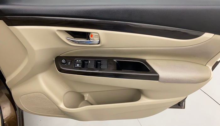 2015 Maruti Ciaz ZDI SHVS, Diesel, Manual, 38,714 km, Driver Side Door Panels Control