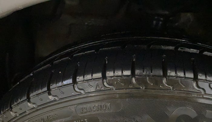 2017 Maruti Celerio ZXI AMT, Petrol, Automatic, 26,514 km, Left Front Tyre Tread