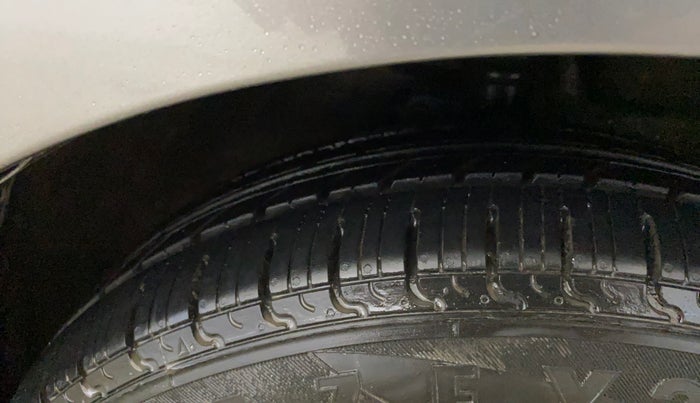 2017 Maruti Celerio ZXI AMT, Petrol, Automatic, 26,514 km, Right Front Tyre Tread