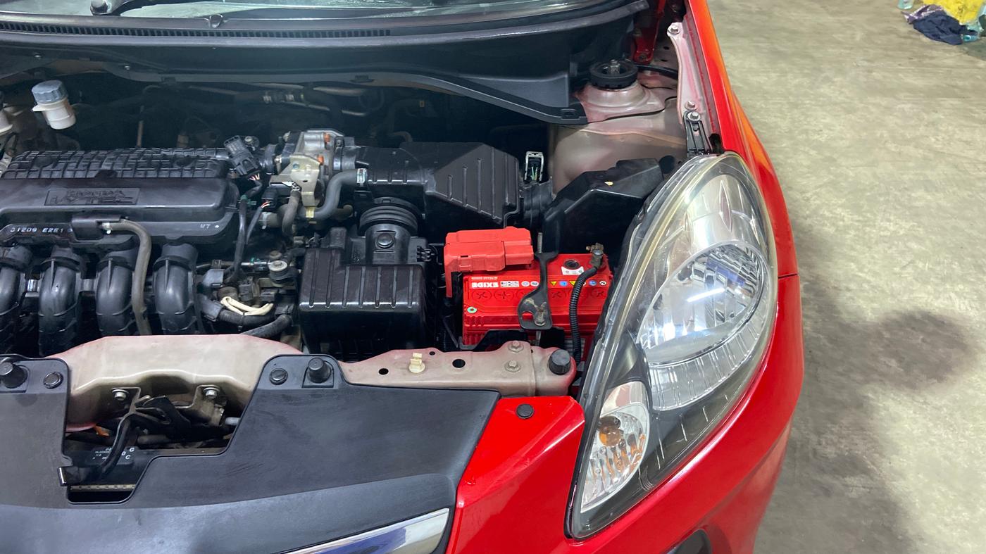 2014 Honda Brio S MT, Petrol, Manual, 65,136 km, Engine View - Left