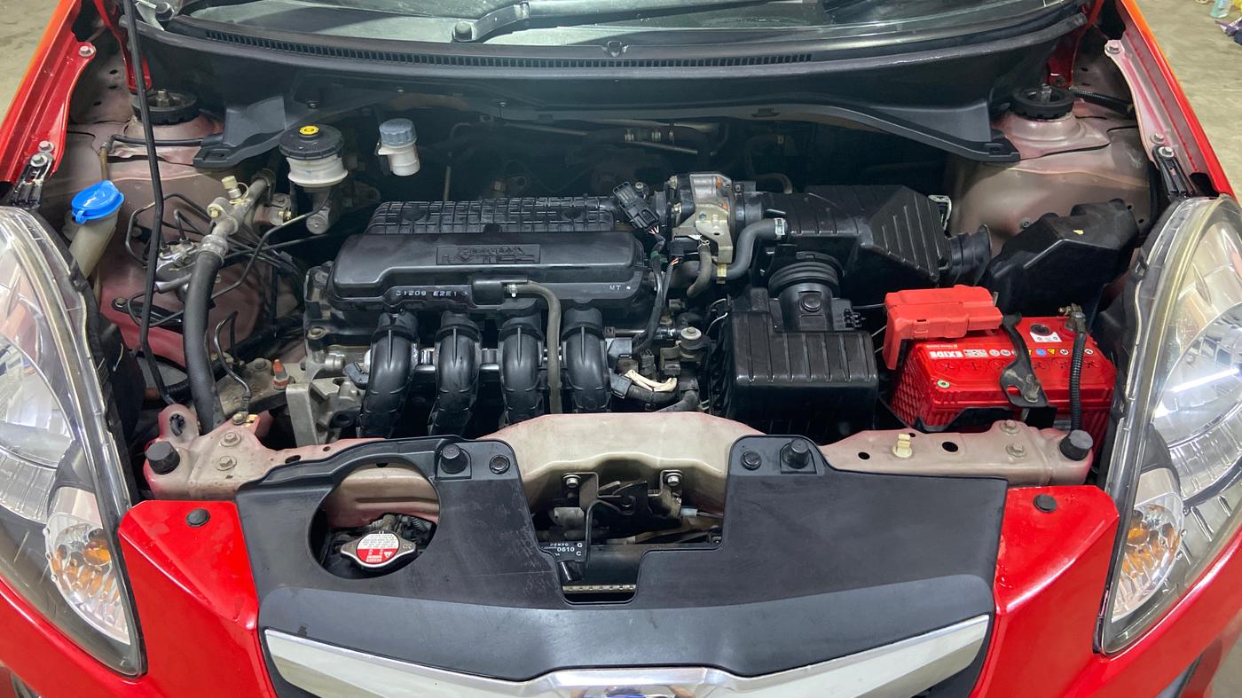 2014 Honda Brio S MT, Petrol, Manual, 65,136 km, Engine View