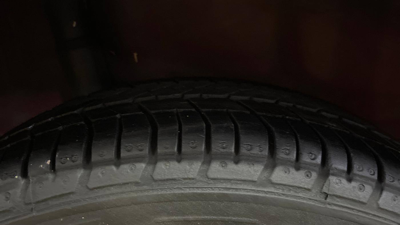 2014 Honda Brio S MT, Petrol, Manual, 65,136 km, Right Rear Tyre Tread