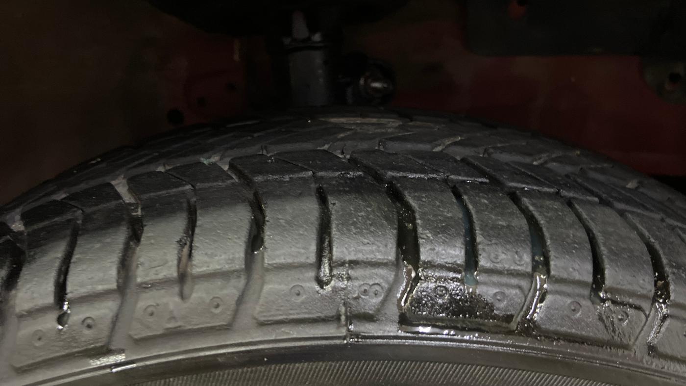 2014 Honda Brio S MT, Petrol, Manual, 65,136 km, Right Front Tyre Tread