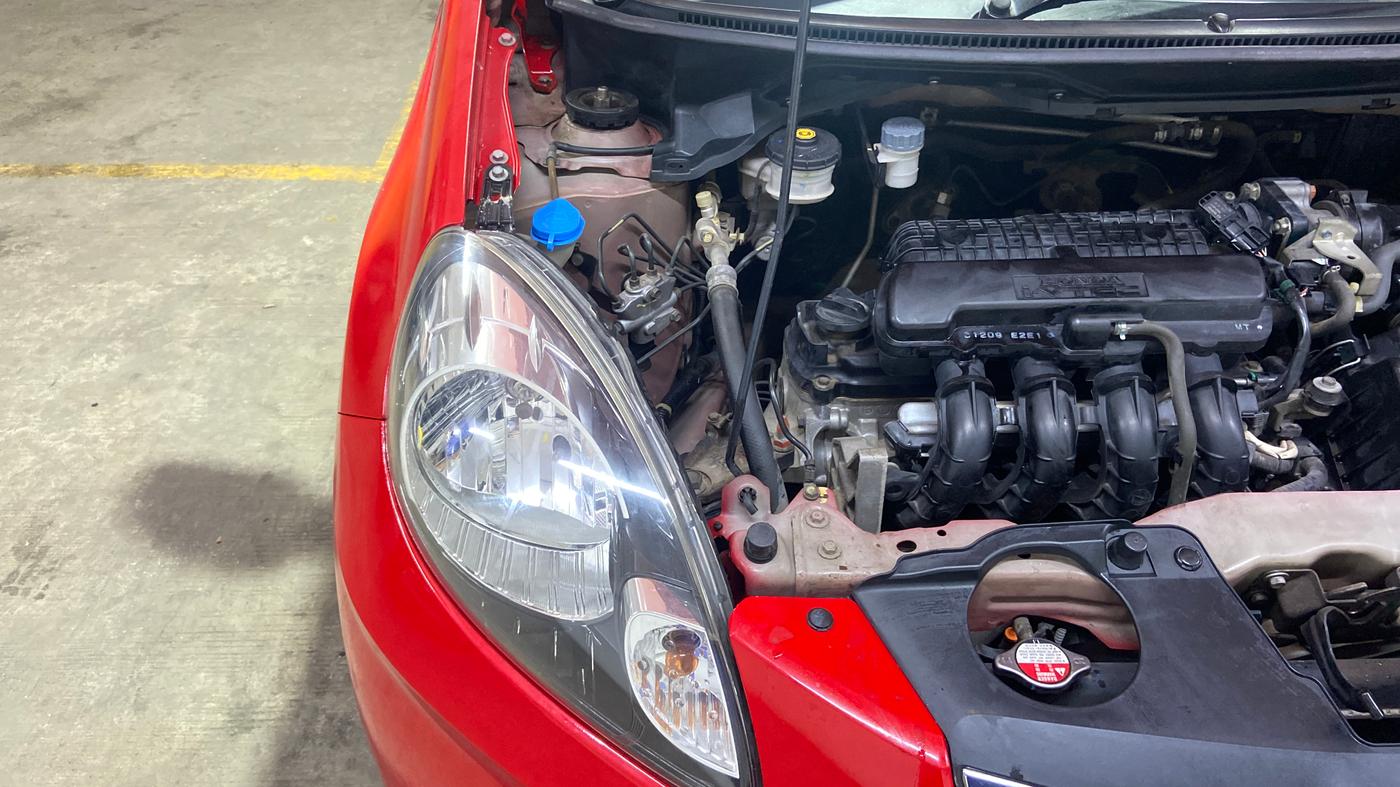 2014 Honda Brio S MT, Petrol, Manual, 65,136 km, Engine View - Right