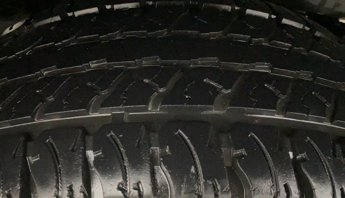 2021 Mahindra Thar LX PETROL HT 4WD AT, Petrol, Automatic, 25,942 km, Right Rear Tyre Tread