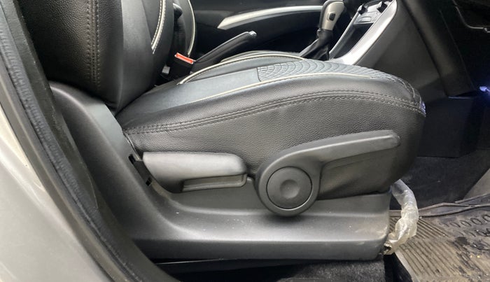 2021 Maruti S Cross ZETA AT 1.5, Petrol, Automatic, 19,936 km, Driver Side Adjustment Panel