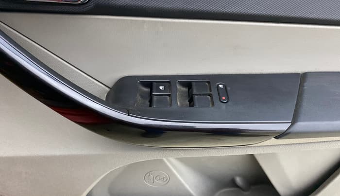 2018 Tata Tiago XZA PETROL, Petrol, Automatic, 27,986 km, Driver Side Door Panels Control