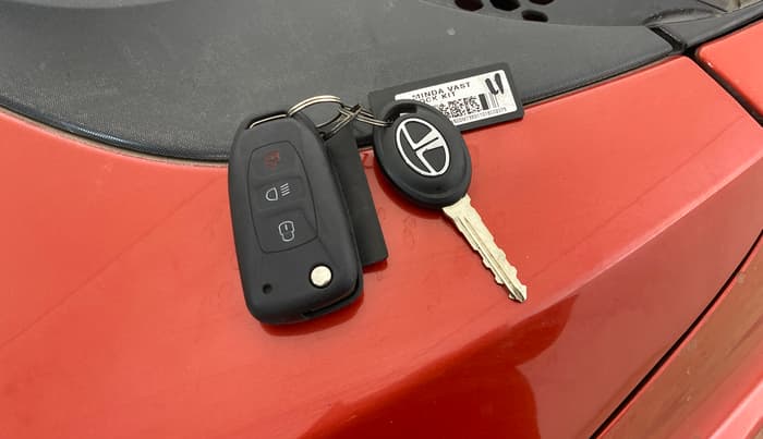 2018 Tata Tiago XZA PETROL, Petrol, Automatic, 27,986 km, Key Close Up