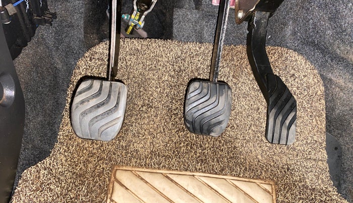 2019 Datsun Go A, Petrol, Manual, 25,749 km, Pedals