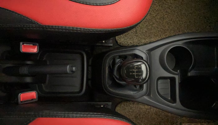 2019 Datsun Go A, Petrol, Manual, 25,749 km, Gear Lever