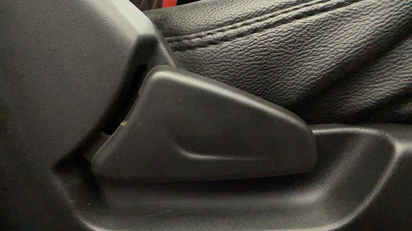 2019 Datsun Go A, Petrol, Manual, 25,749 km, Driver Side Adjustment Panel
