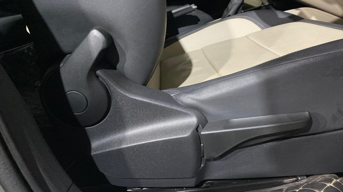 2023 Skoda SLAVIA STYLE 1.0L TSI AT, Petrol, Automatic, 20,347 km, Driver Side Adjustment Panel