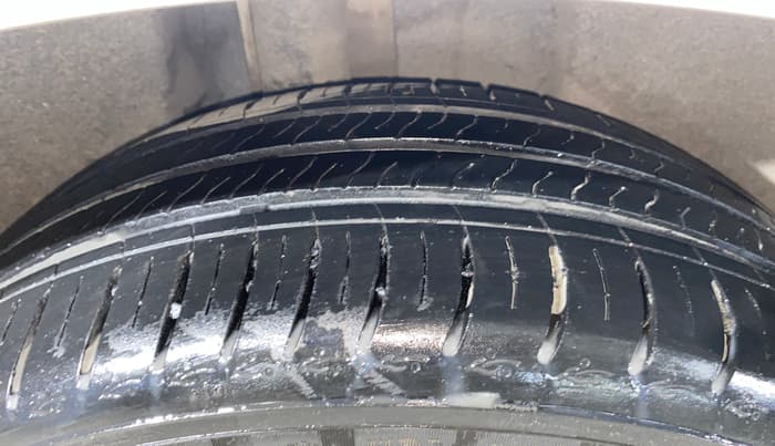 2023 Skoda SLAVIA STYLE 1.0L TSI AT, Petrol, Automatic, 20,347 km, Right Rear Tyre Tread