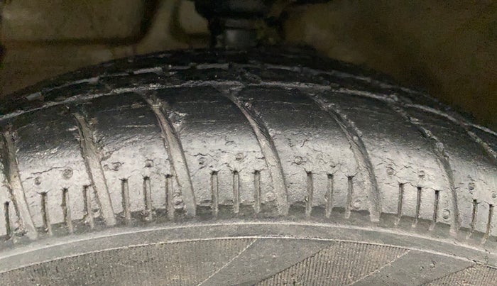 2016 Maruti Celerio ZXI AMT, Petrol, Automatic, 31,491 km, Left Front Tyre Tread