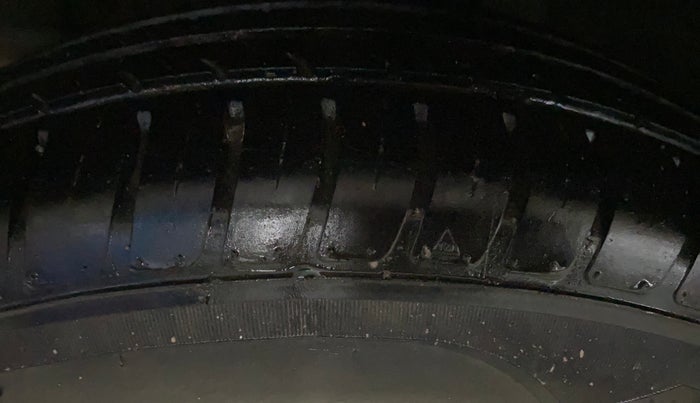 2019 Maruti Swift VXI, Petrol, Manual, 31,860 km, Right Rear Tyre Tread