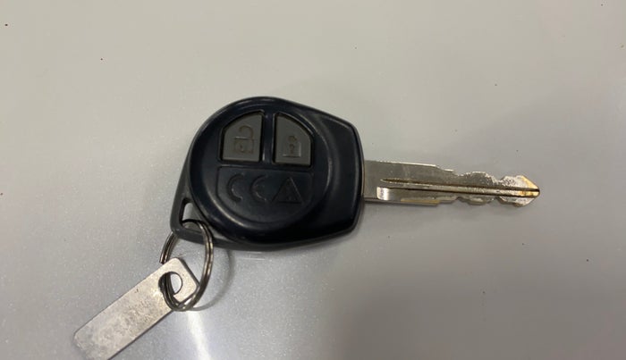 2019 Maruti Swift VXI, Petrol, Manual, 31,860 km, Key Close Up