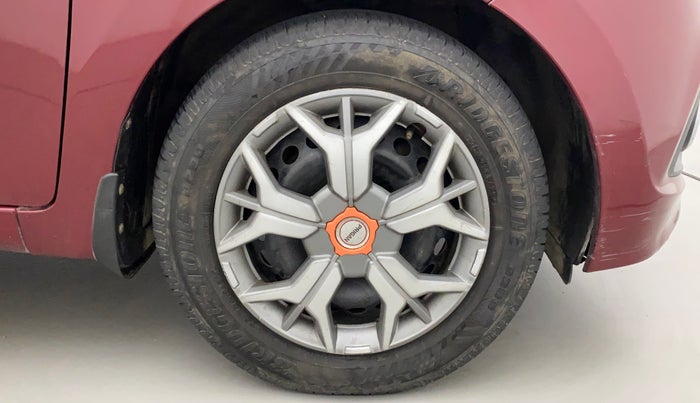 2016 Hyundai Grand i10 SPORTZ 1.2 KAPPA VTVT, Petrol, Manual, 82,409 km, Right Front Wheel