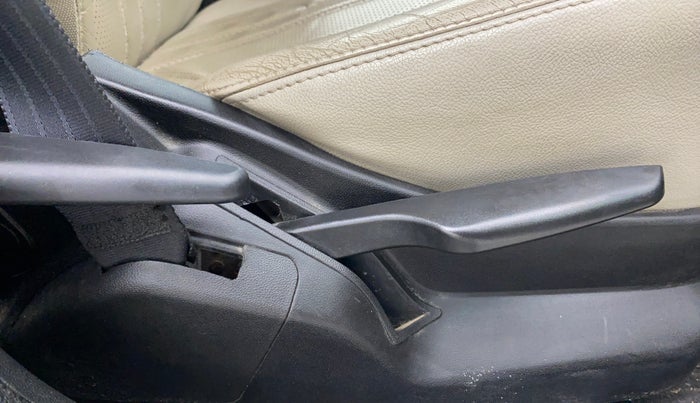 2015 Fiat Linea EMOTION 1.4 L T JET, Petrol, Manual, 52,130 km, Driver Side Adjustment Panel