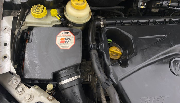 2015 Fiat Linea EMOTION 1.4 L T JET, Petrol, Manual, 52,130 km, Engine View - Right