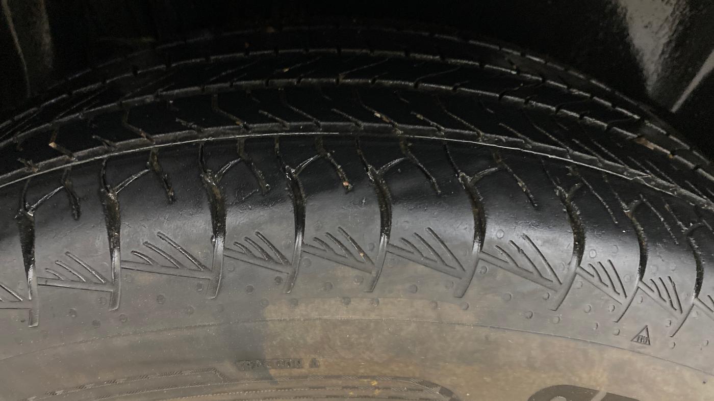 2022 Maruti Grand Vitara ALPHA PLUS HYBRID ECVT, Hybrid, Automatic, 57,560 km, Right Rear Tyre Tread