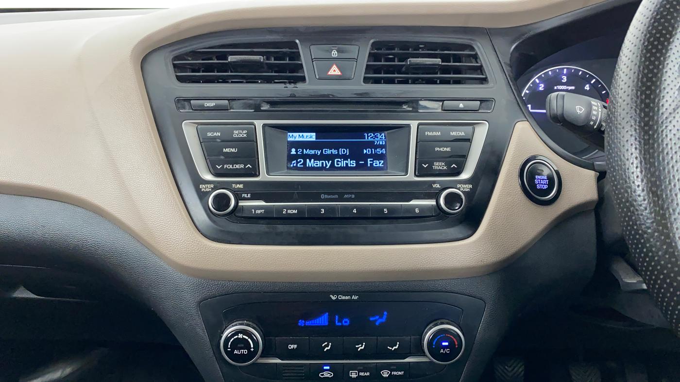 2015 Hyundai Elite i20 SPORTZ (O) 1.4, Diesel, Manual, 48,412 km, Air Conditioner