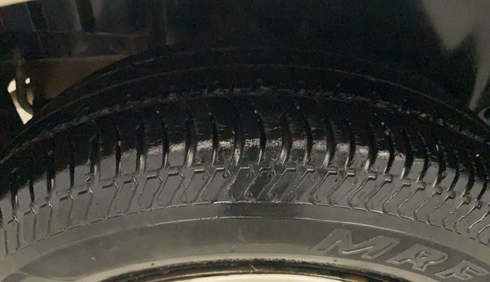 2012 Maruti Swift VDI, Diesel, Manual, 85,750 km, Right Rear Tyre Tread