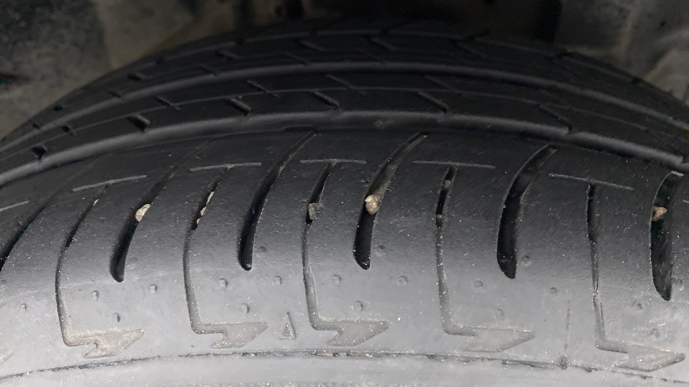 2019 Ford Ecosport 1.0 ECOBOOST TITANIUM SPORTS(SUNROOF), Petrol, Manual, 45,944 km, Right Front Tyre Tread