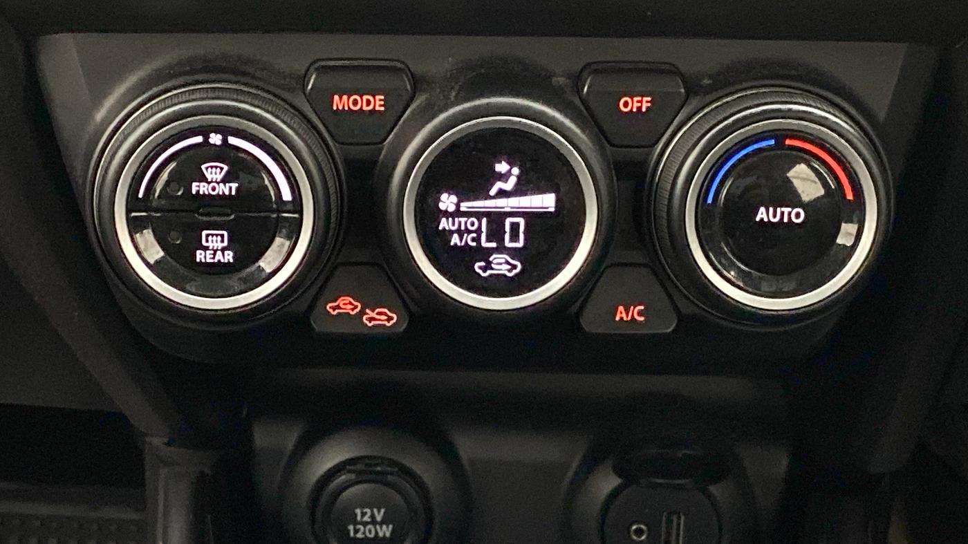 2018 Maruti Swift ZXI, Petrol, Manual, 29,767 km, Automatic Climate Control