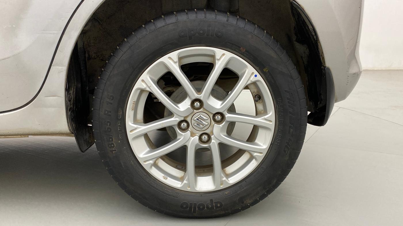 2018 Maruti Swift ZXI, Petrol, Manual, 29,767 km, Left Rear Wheel