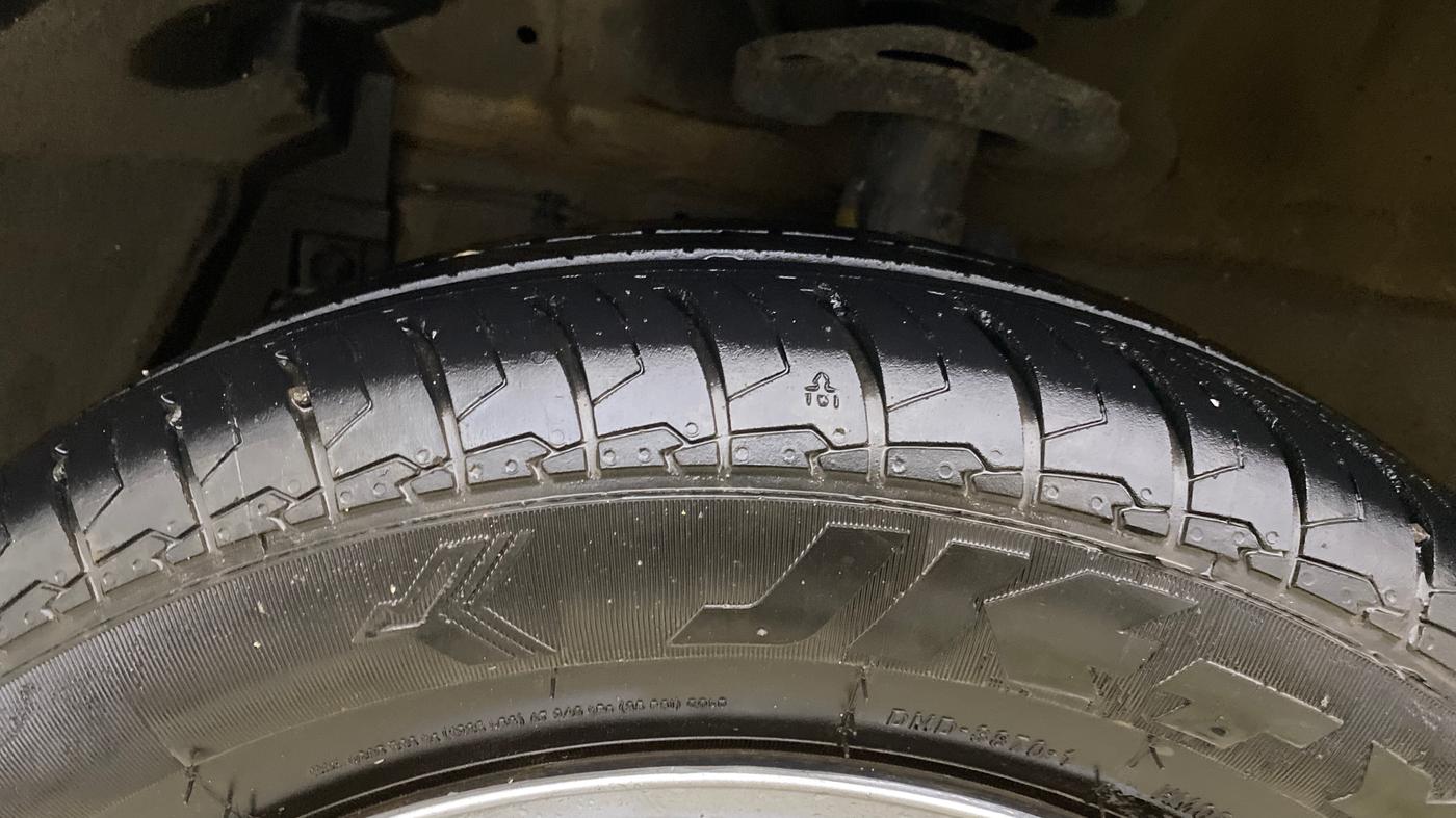 2018 Maruti Ertiga VXI CNG, CNG, Manual, 1,31,509 km, Left Front Tyre Tread