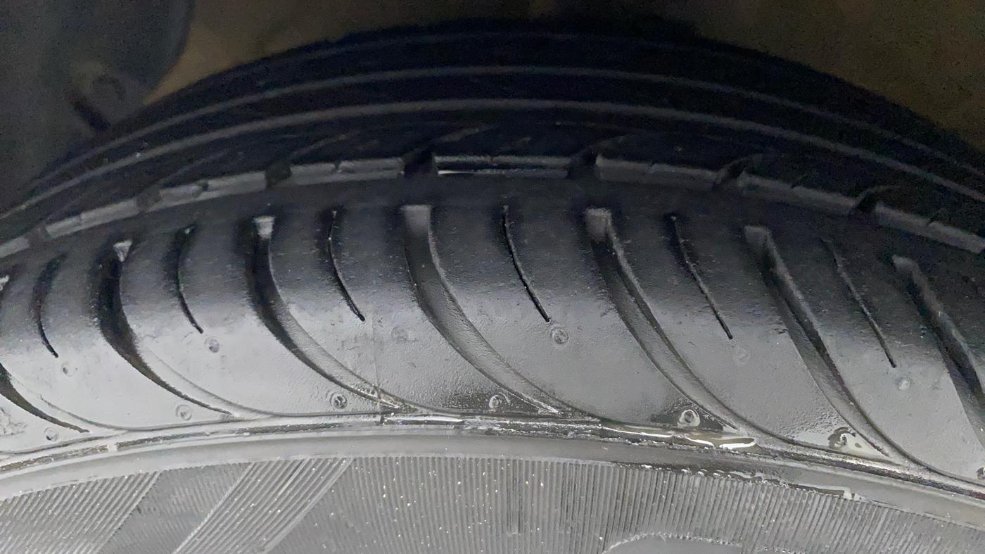 2014 Hyundai Xcent S 1.2, Petrol, Manual, 71,223 km, Left Front Tyre Tread