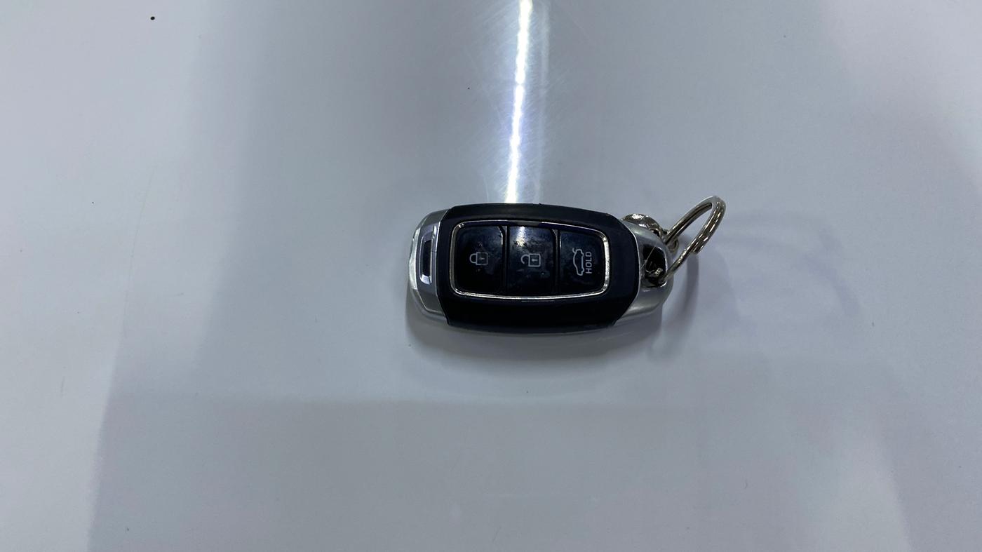 2019 Hyundai Verna 1.6 VTVT SX O, Petrol, Manual, 89,129 km, Key Close Up