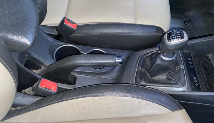2019 Hyundai Verna 1.6 VTVT SX O, Petrol, Manual, 89,129 km, Gear Lever